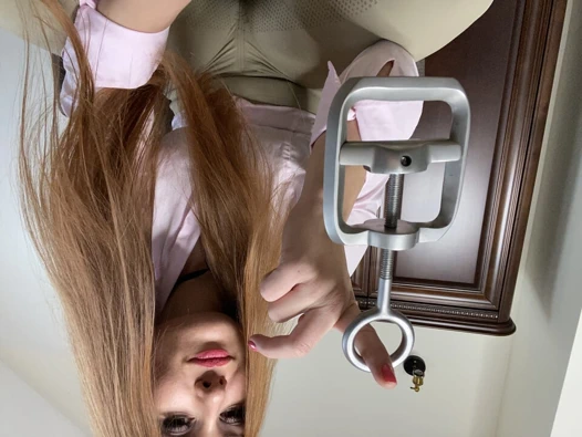 Taşak kırıcı: zalim kovma ve steeltoyz ile yoğun bdsm deneyimleri