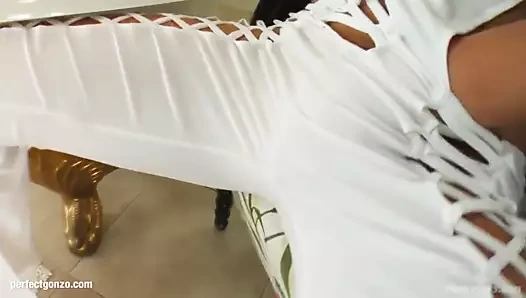 Prime cup size büyük memeli carolina sert becerdin getiriyor