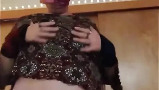 Ağzı Tıkalı Moogirl Biniyor