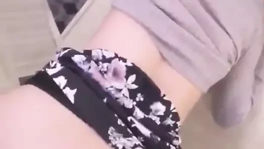 Sikişen kız arkadaşının ebeveyninin evinde