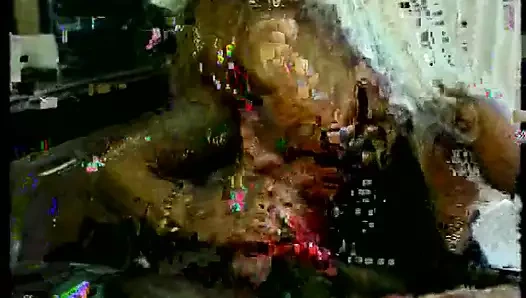 Azgın adam sevimli sarışın amcığını yaladıktan sonra sert sikiyor