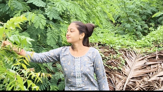 Köylü kız çiftlik evinde seks yapıyor