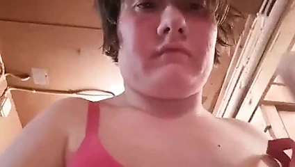 güzel Fin göğüsleri