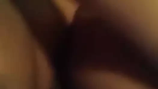 MULATA SENDO ENRABADA DE 4