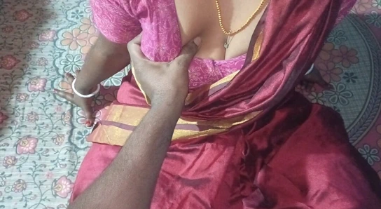 Hintli desi köylü genç ev hanımı sikişiyor - bangali evli kadın büyük göğüsler