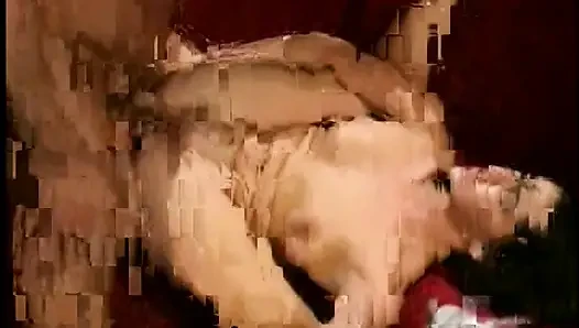 Şehvetli esmer seks potu sert domalarak sikiliyor