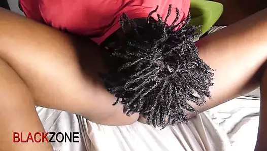 Amcığı akşam yemeği için hazırlıyor