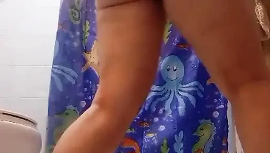 Latin güzellik banyoda azdırıyor
