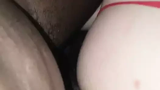 Kızıl saçlı kızın içine boşalıyor