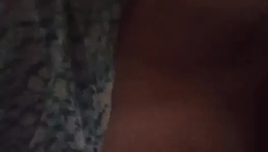 Asyalı Hintli desi kız arkadaş büyük göğüsler mms gibi sert sikiş ve büyük dildo ile sansasyonel ön sevişme videosu