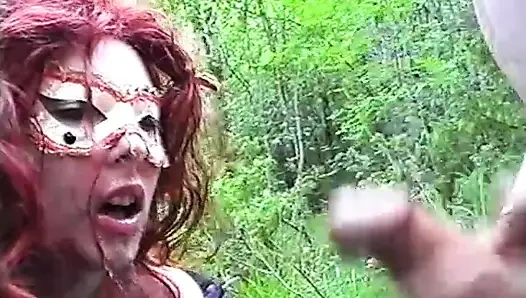 Dövmeli olsun ya da olmasın, önemli olan kıçını kırmak