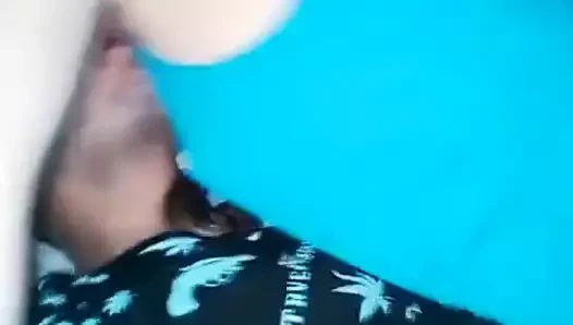 Kız arkadaşım Kosta Rika'dan bana biniyor