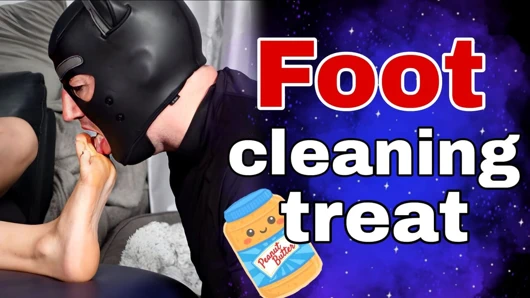 Kadın egemenliği ayak yalama temizlik ayak kölesi ibadeti fetiş esaret bdsm gerçek çift amatör gerçek ev yapımı orta yaşlı seksi üvey anne