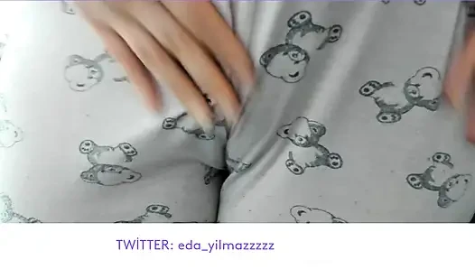 CAMELTOE- MASTURBATE WITH PAJAMA- RUBBING PUSSY WITH PAJAMA