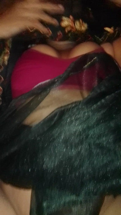Seksi ev hanımı