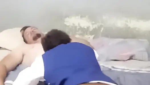 Ateşli Afrika'nın 18 yaşındaki üniversiteli kızları üvey babası tarafından sikiliyor