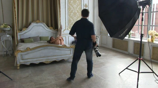 Katya Clover henry sharpe (antonio clemens) tarafından çekilen 'call me clover' fotoğraf seansında, sahne arkası, çıplak bölüm 2