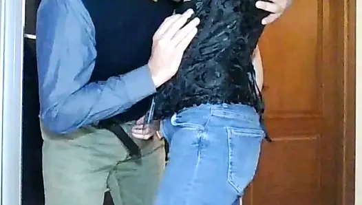 Boş ofis. Onunla koridorda tanıştım ve onu sert siktim