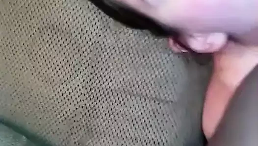 Beyaz sürtük adamın boşalmak için yalvarır