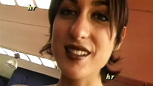 İtalyan evli kadın evdeyken kocasını memnun ediyor - seks