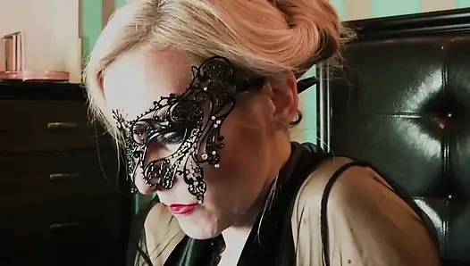 Aşırı dozda solucan külotlu çorap