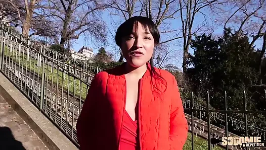 Bianca anal ile iyi bir sikiş istiyor