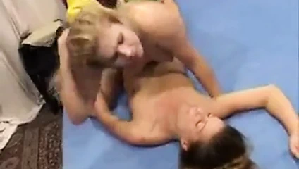 genç ve olgun tribbing