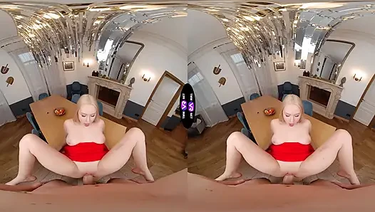 Sara Bork kirayı ağzıyla ödüyor ve yüzüne boşaltıyor - teenmegaworld