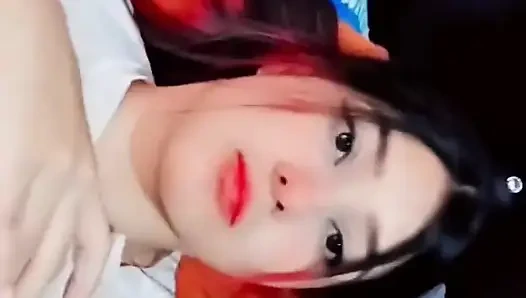 Bu çocukların şortunda götüm iyi görünüyor mu?