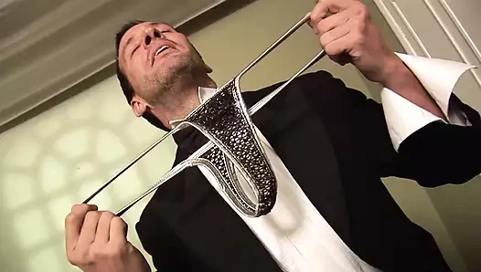 Zenci tanrıça, koyu tenli deneyimli kadın sikiliyor