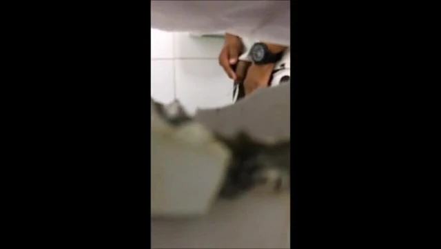 casus erkekler pisuar ben