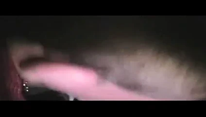 Arabamda arkadaşımı emmek ve sıcak yük yutmak