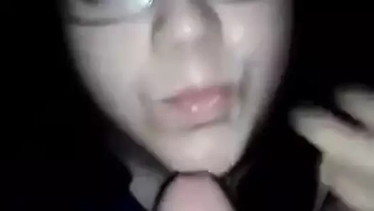 Gözlüklü kız için yüz