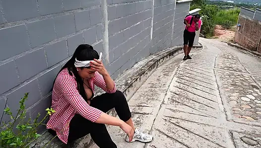 I fuck nerdo at home in the middle of pregnancy the bastard had a lot of milk and came in my pussy