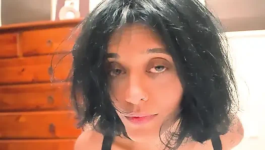 Ateşli brat wyld yasmin robot ve büyük yarağı tarafından tekrarlanan orgazmlarla disipline ediliyor