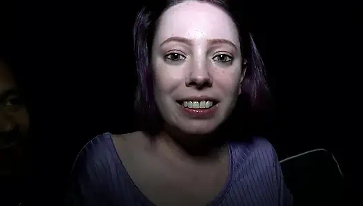 Ateşin yanında sikişiyor