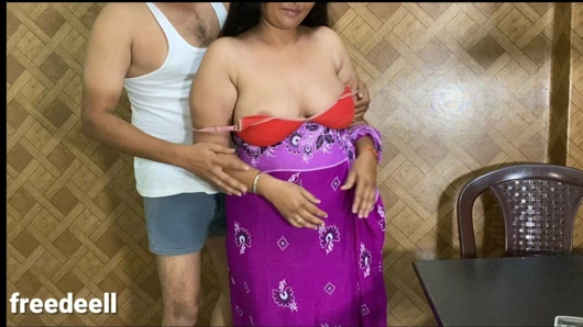 Kolej oğlan kahrolası onun hindi hizmetçi