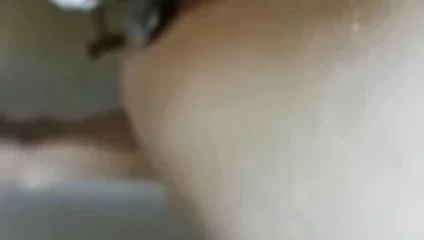 Arschreinigung durch Meisterpisse