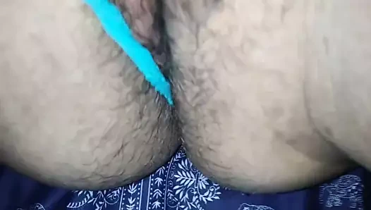 Şişman latina kedi içinde sıkı külot