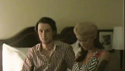 Abisi değil, ablası ev yapımı bir video yapıyor.