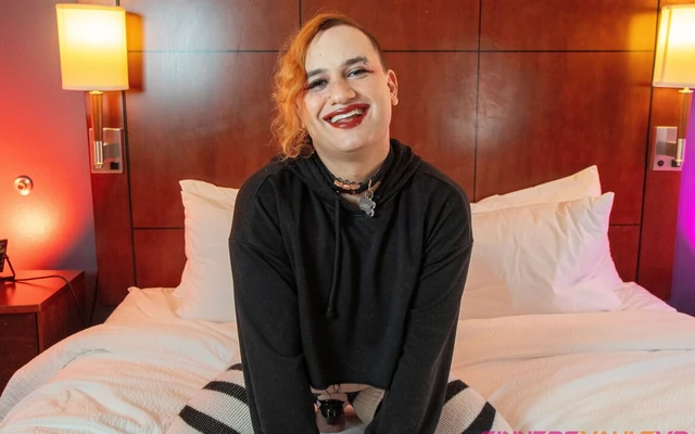 2 boyutlu Casey ezik deliği sikiyor