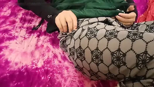 Indian aunty sunisha bhabhi fucked hard by village boy