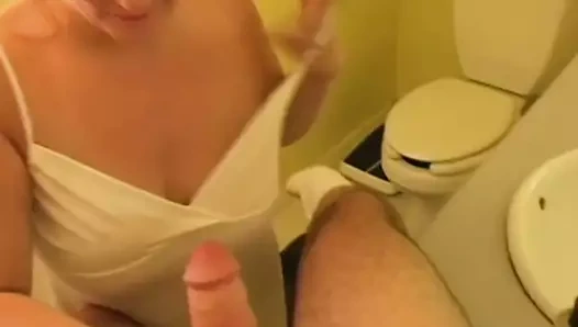 Redhead anal amatör banyo handjob için benim hubbyyy