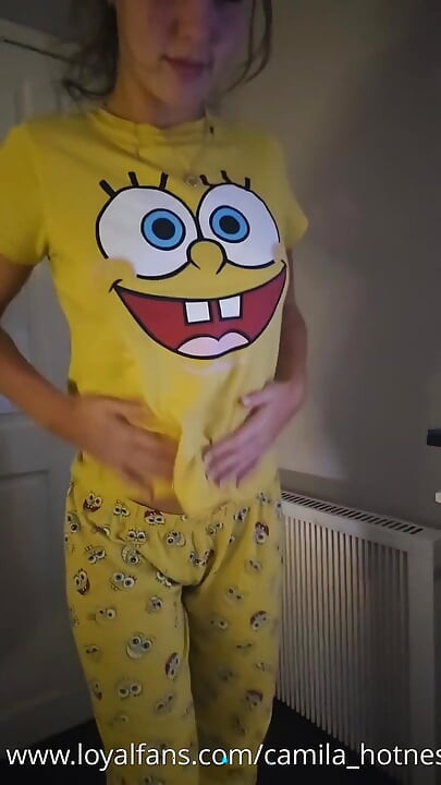 Spongebob pjs'imden soyunuyor