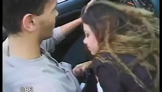 Avrupalı hatunlar 3 amcık yalıyor amcık sikişi