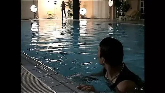 Sarışın sürtük fahişeyle büyük sert yarağıma biniyor