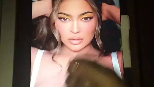 Kylie jenner boşalmak haraç