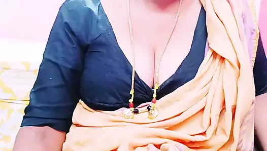 Hintli üvey anne ve damadı maalesef sikişiyor, çılgın Telugu edepsizce konuşuyor.