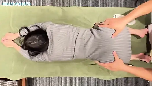 Trancebloom as a Gentle Beauty Reaches Her First Deep Peak in Overwhelming Heat