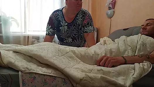 Hafta sonu sabahı kayınvalidesinin derin bir sakso ile başladı